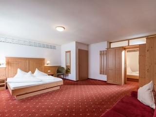 Seetals_Wohnwelt_Ferienwohnung_Gartenparadies_Schl