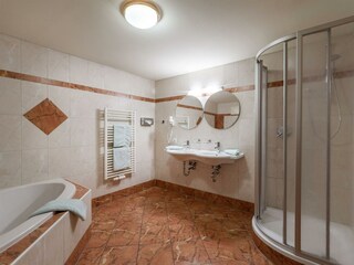 Seetals_Wohnwelt_Ferienwohnung_Gartenparadies_Bade