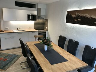 Wohnzimmer mit Blick Küche