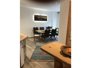 Blick bar Richtung Wohnzimmer