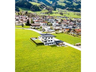 Hausansicht Sommer Drohne