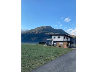 Carport inkl Abstellraum für Fahrräder, Ski usw