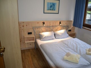 Top 1 Schlafzimmer 2