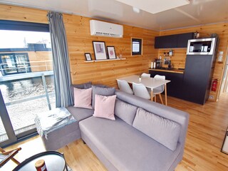 Wohnraum mit Schlafsofa für 2 Personen