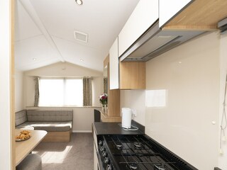Trailer Polperro Features 4
