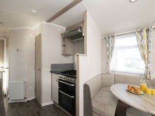 Trailer Polperro Features 5