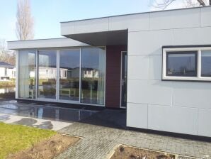 Holiday park Modern chalet not far from the Biesbosch - Dordrecht - image1