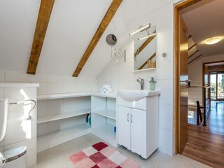 Holiday house Puljane Features 37