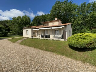 Villa Douzillac Outdoor Recording 8