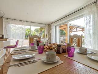 Villa Eyragues Features 36