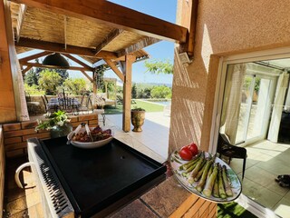 Villa Eyragues Outdoor Recording 9