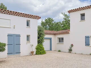 Villa Pertuis (Vaucluse) Outdoor Recording 14