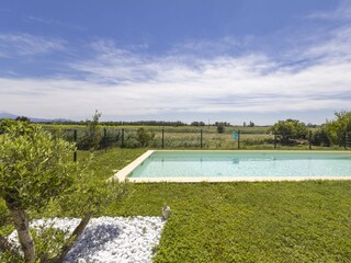 Villa Piolenc Outdoor Recording 8