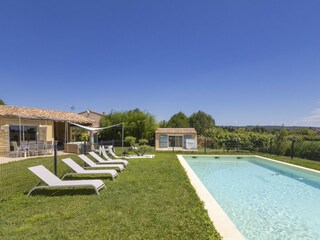 Villa Piolenc Outdoor Recording 9