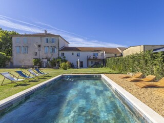 Villa Monteux Outdoor Recording 1