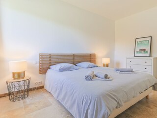 Villa Monteux Features 22
