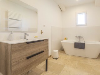 Villa Monteux Features 23