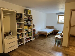 UG: Spielzimmer