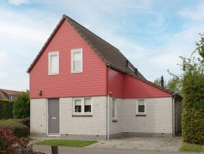 Ferienpark Geräumiges Ferienhaus mit Sauna in Strandnähe