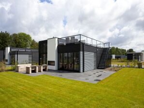 Vakantiepark Luxe huis met een gashaard, aan een natuurgebied - Baarlo - image1