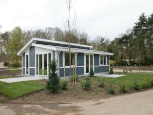 Vakantiepark Modern chalet met afwasmachine, nabij natuurgebied - Baarlo - image1