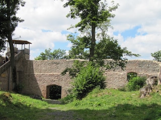 Die Auersburg bei Hilders