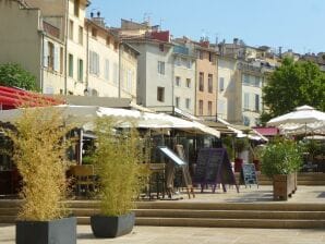 Holiday house Pretty and charming vacation home with castle character, Salon-de-Provence - Salon-de-Provence - image1