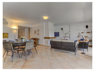 Apartment Welt Features 18