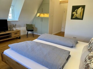 2. Doppelschlafzimmer (200x220 cm) im OG
