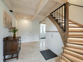 Hausflur/Treppe ins OG