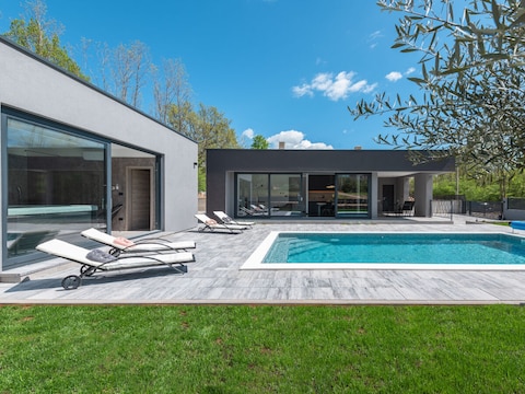Villa Alison Deluxe