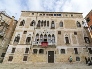 Doge Palace 4 - LOCZ