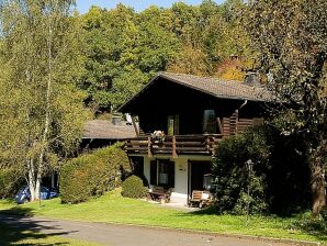 Holiday park Cozy chalet with fireplace in wooded area - Schönecken - image1