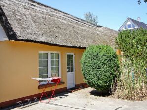 Apartment Appartement in Wieck am Darss met tuin