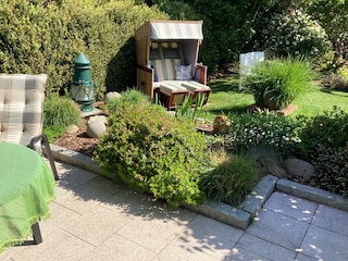 Terrasse mit Strandkorb