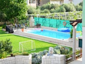 Villa confortable avec piscine partagée sur Ploce - Rogotine - image1