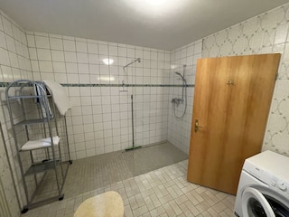 Dusche FeWo-Erdgeschoss