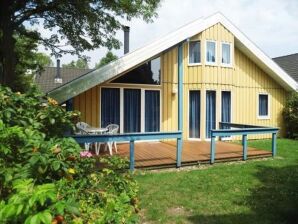 Holiday house Ferienhaus mit tollem Garten in Mirow - Granzow - image1