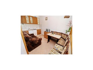 Apartment Lumbarda Features 3