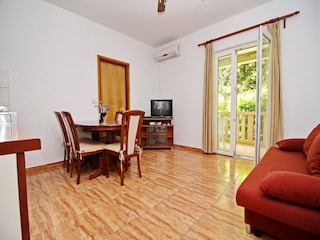 Apartment Lumbarda  10