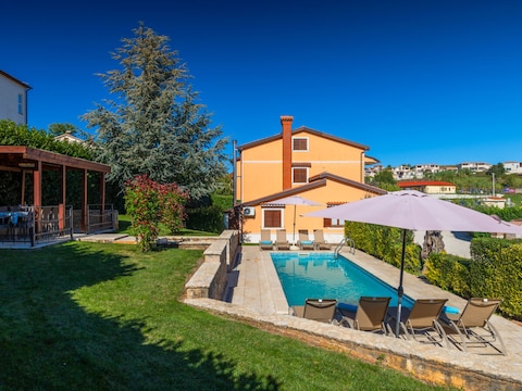 Ferienhaus Casa Parenzana mit Pool