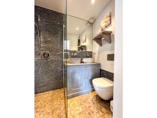 Bad en suite Schlafzimmer EG
