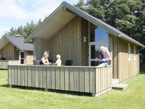 Holiday house Cozy cabin in camping resort - Løkken - image1