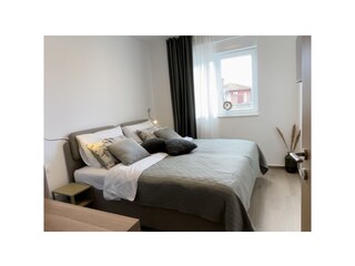 Schlafzimmer 1 mit Kingsizebett