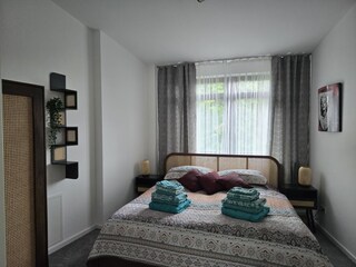 Schlafzimmer mit Doppelbetten