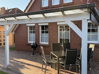 Terrasse, Gartenmöbel, Grill, Gartenhaus