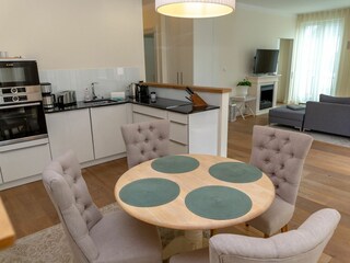 Wohnzimmer mit Küche