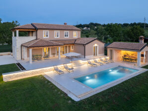 Villa Sentiero mit Pool - Pazin - image1