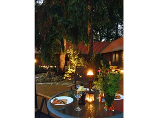 Hof bei Nacht