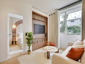 Apartment Newly Refurbished Flat in Heart of 18th District - Paris - image1